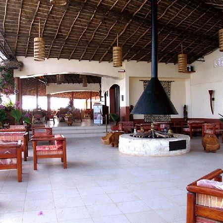 Royal Lodge Hotel Sine-Saloum Buitenkant foto