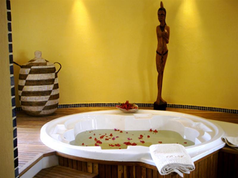 Royal Lodge Hotel Sine-Saloum Buitenkant foto