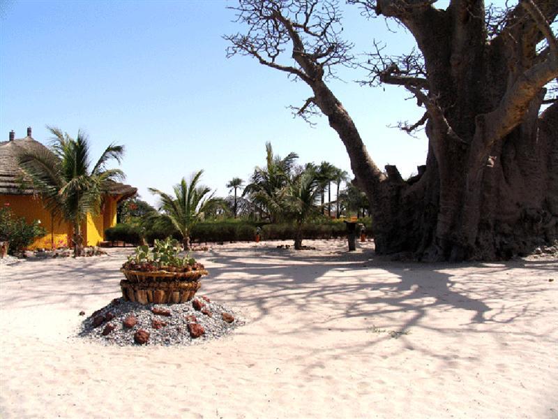 Royal Lodge Hotel Sine-Saloum Buitenkant foto